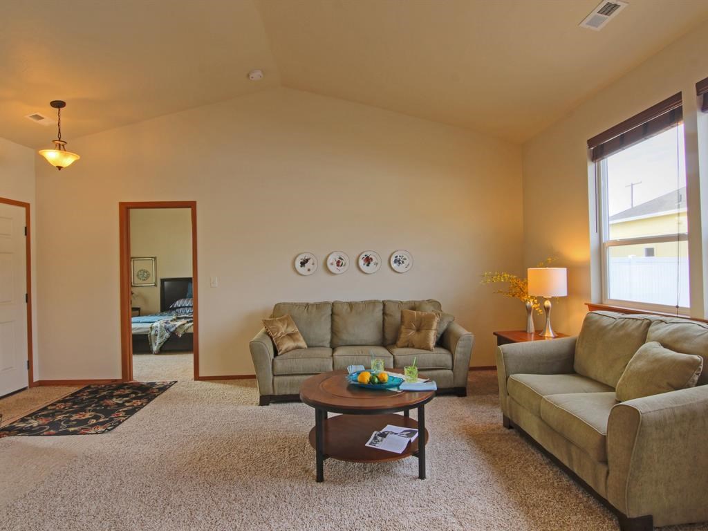 13609 E Olympic - Photo 3