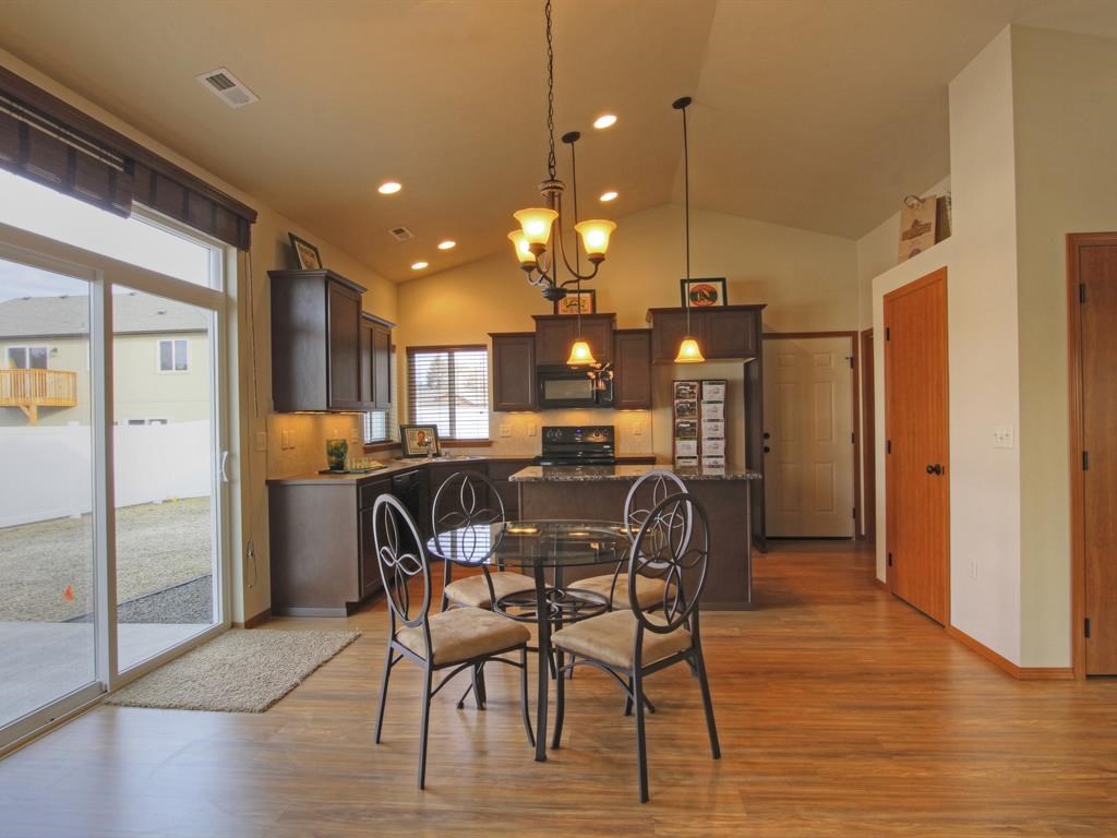 13609 E Olympic - Photo 8
