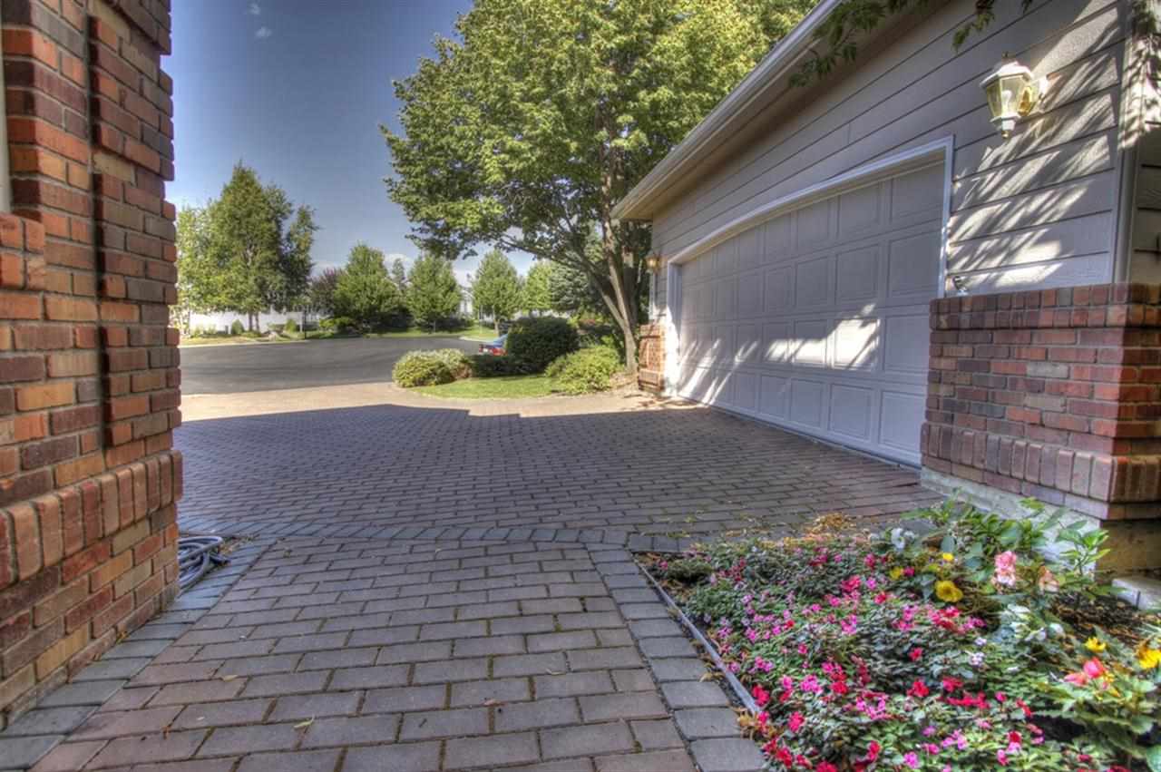 5122 S Glenngrae Ct - Photo 2