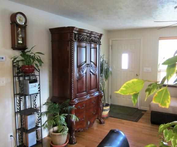 2726 W Midwick Ave - Photo 4