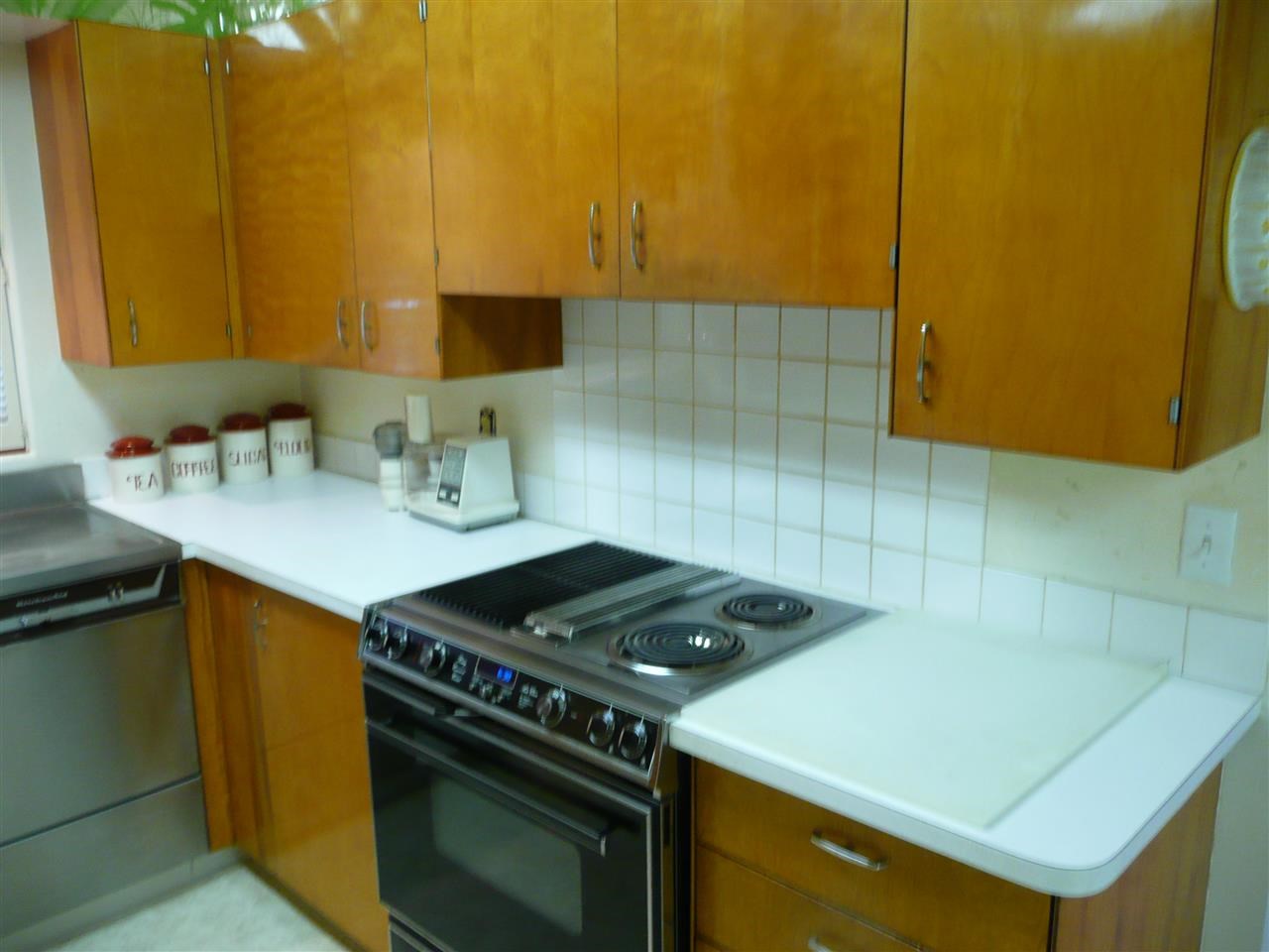 103 W 39th - Photo 8