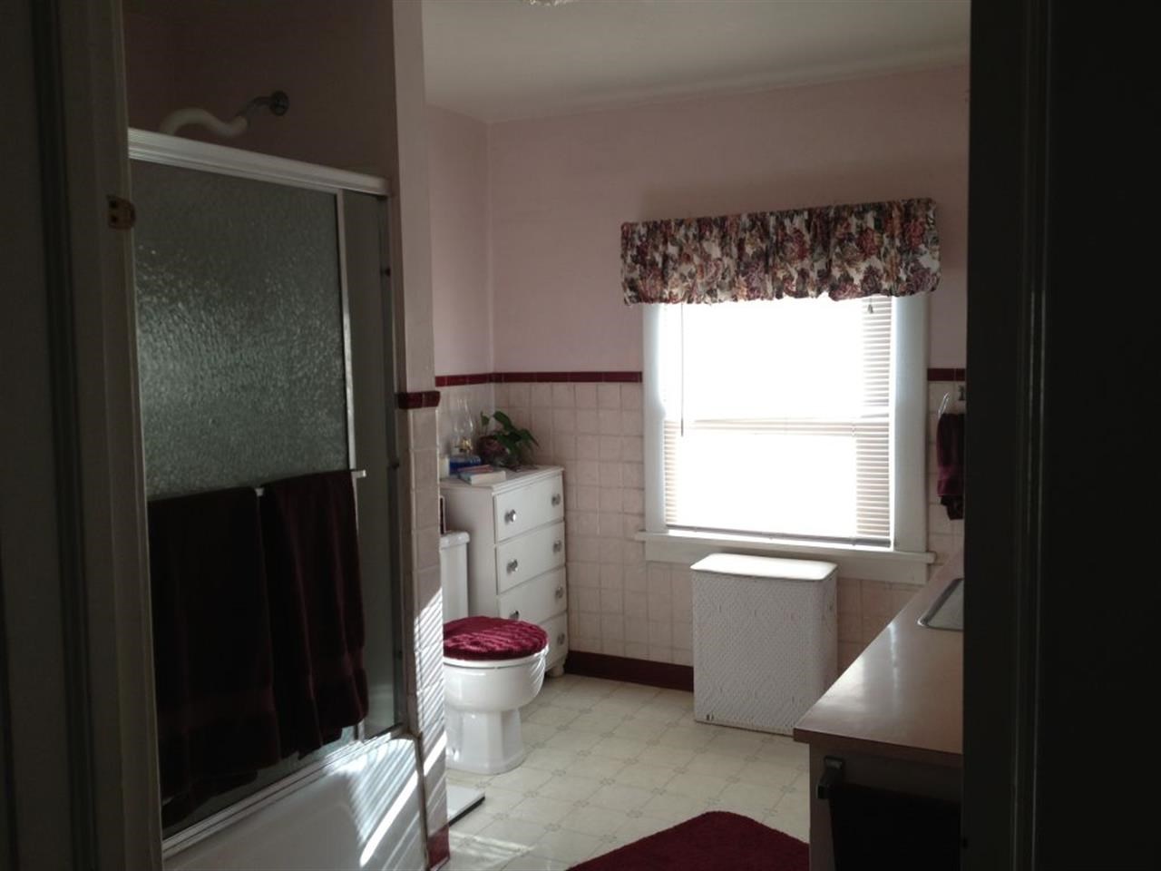 619 E 32ND - Photo 16