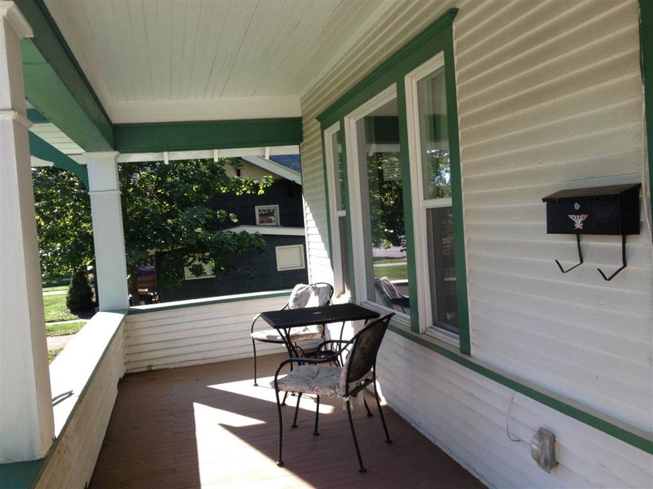 619 E 32ND - Photo 3