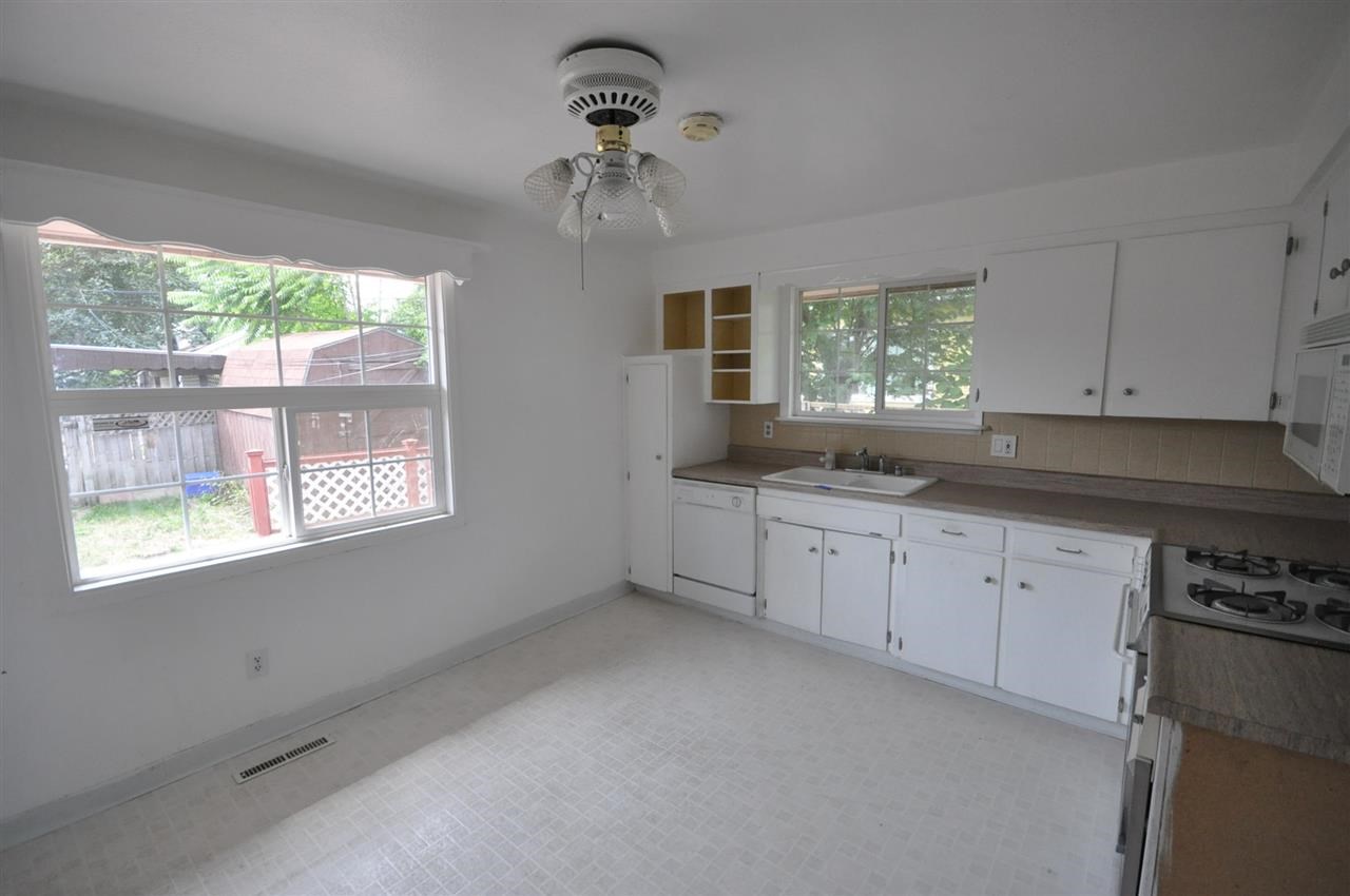 2314 E ROWAN Ave - Photo 5