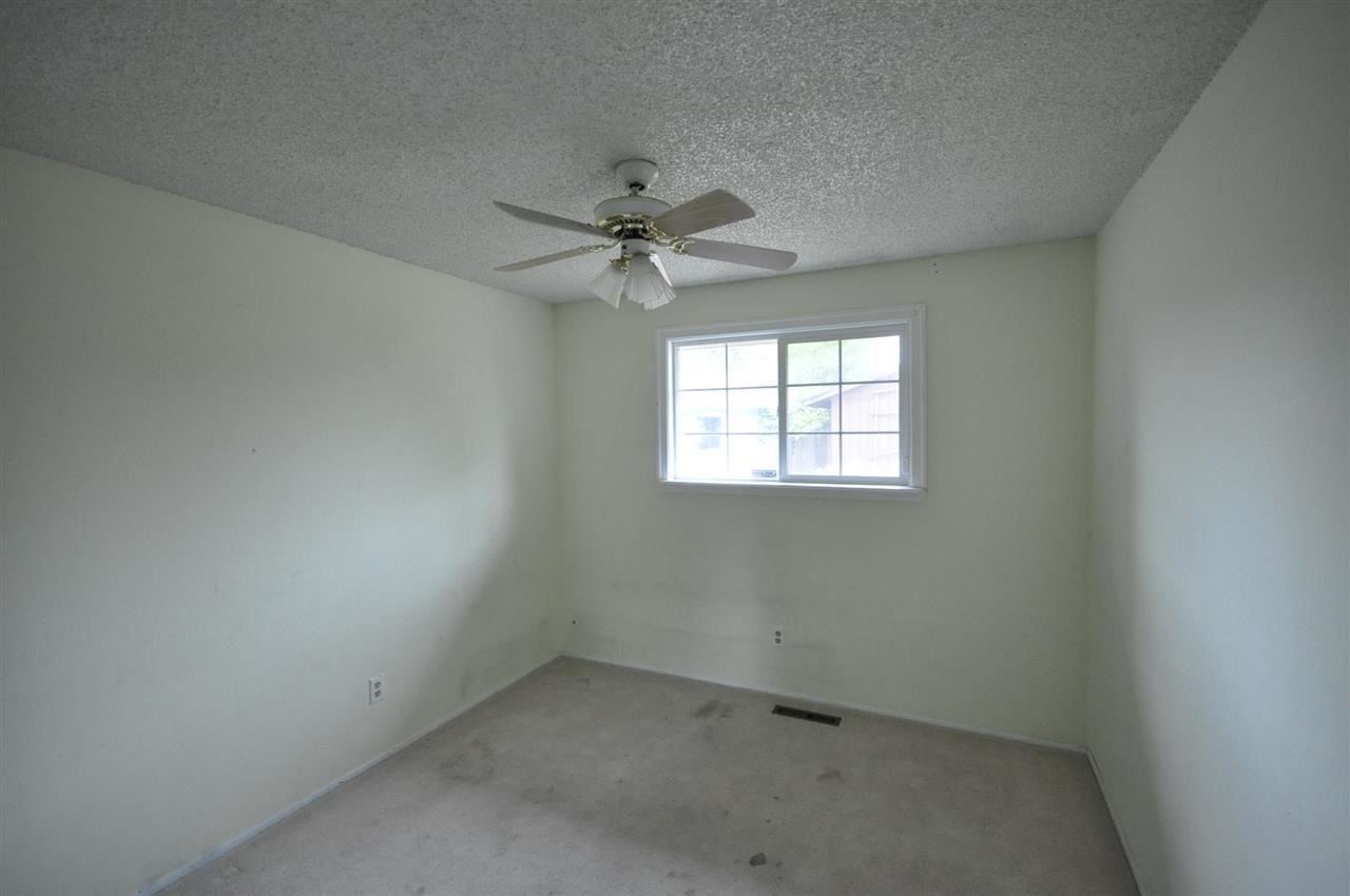 2314 E ROWAN Ave - Photo 8