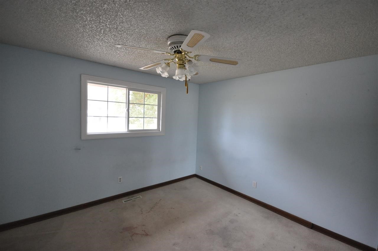 2314 E ROWAN Ave - Photo 9