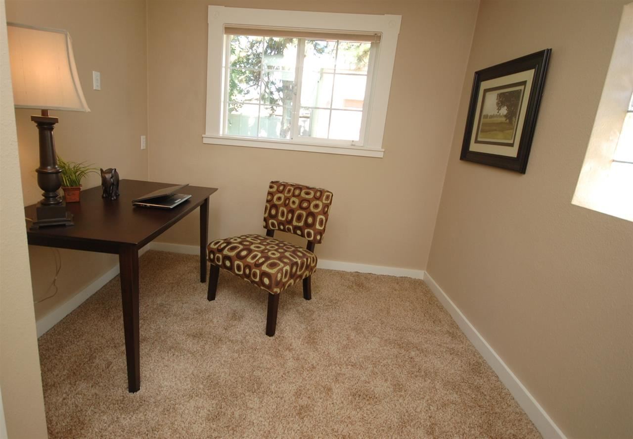 621 E 37th - Photo 4