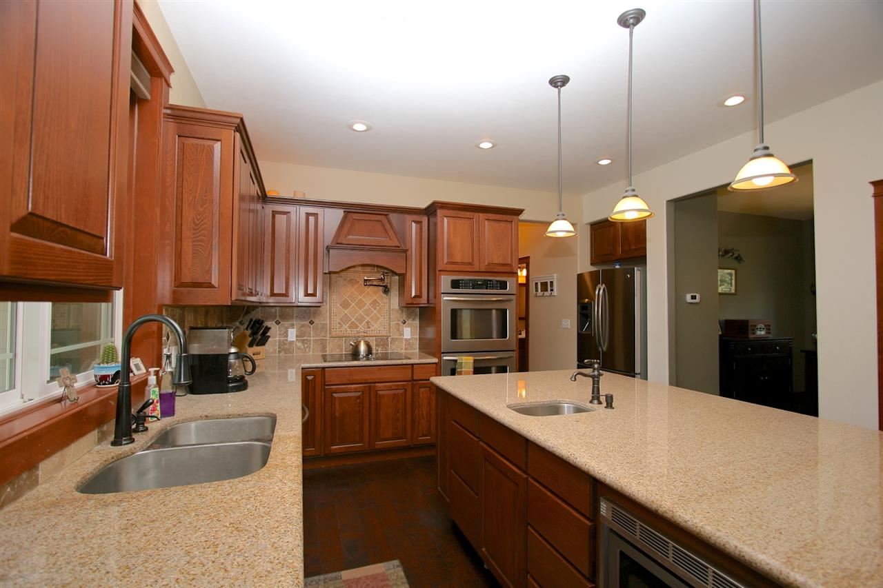 21303 N Greenbluff Dr - Photo 4
