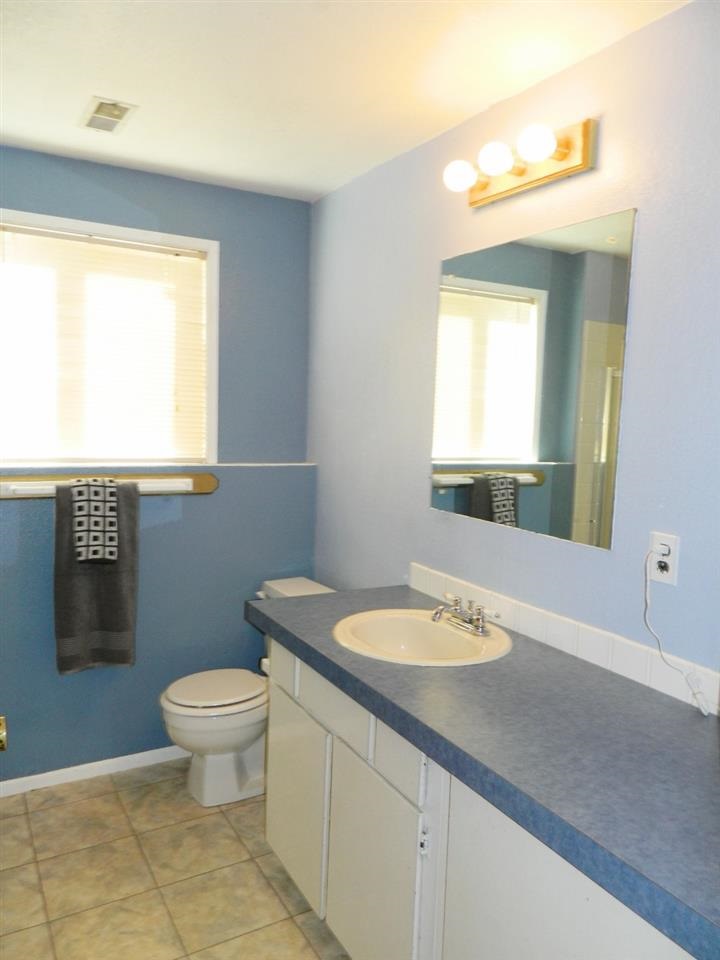 13420 W Shore Dr - Photo 10