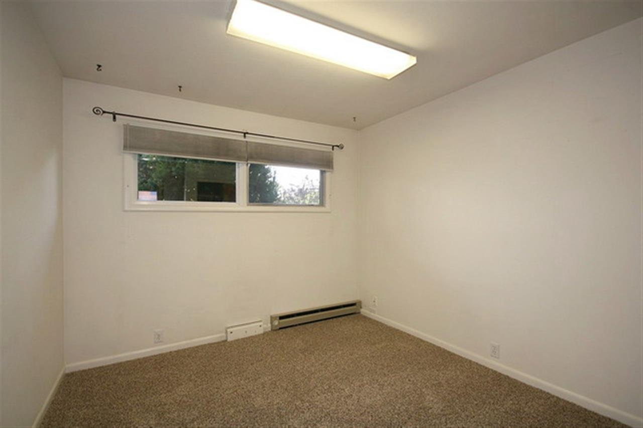 2405 W Providence Ave - Photo 11