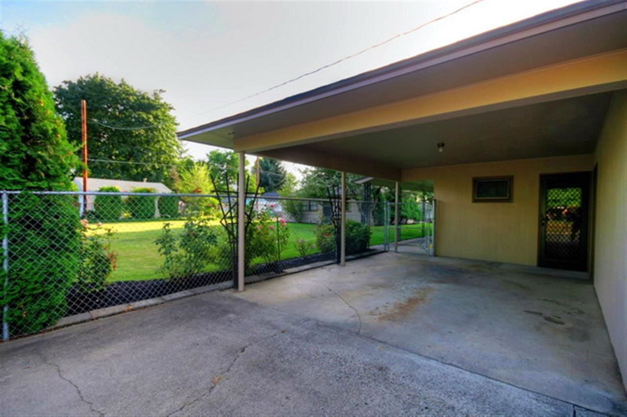 2405 W Providence Ave - Photo 20