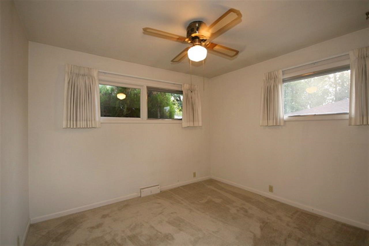 2405 W Providence Ave - Photo 9