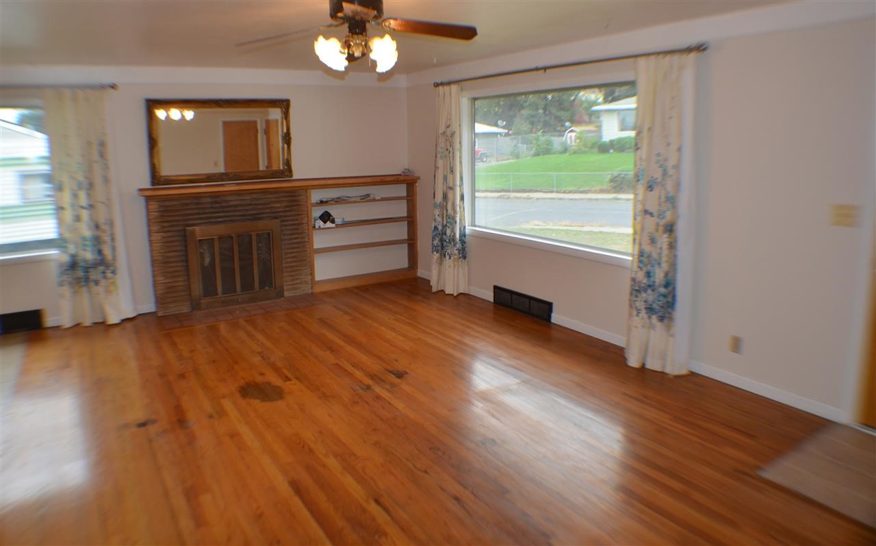 3311 E Hills Ct - Photo 4