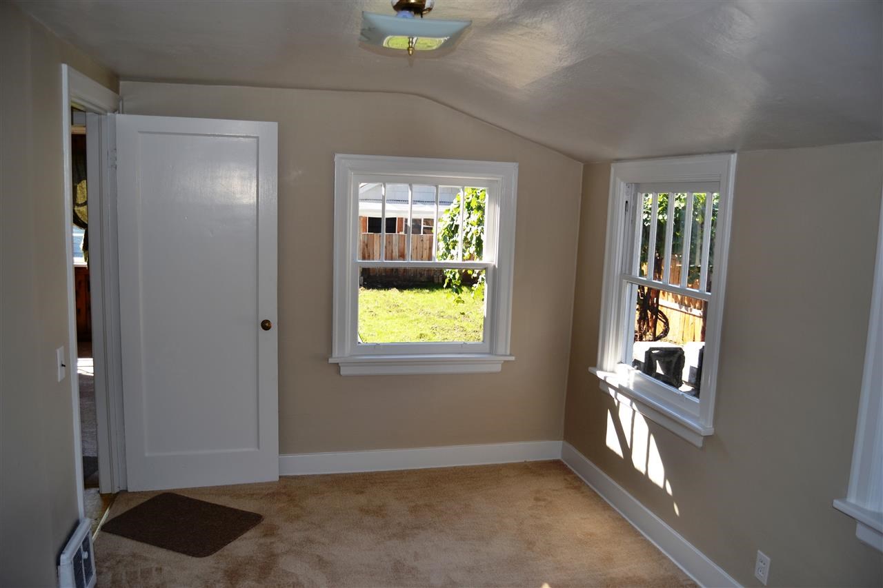 1818 E Sharp Ave - Photo 12