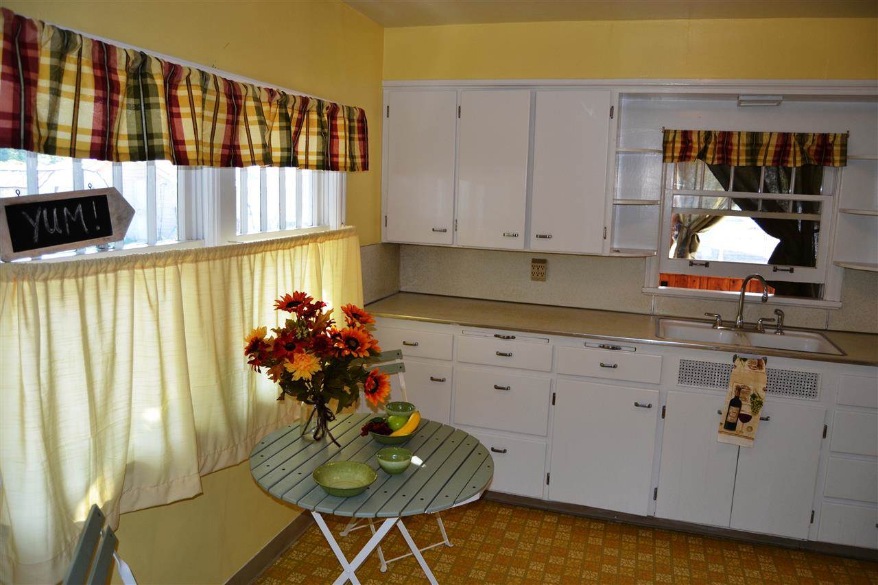 1818 E Sharp Ave - Photo 8