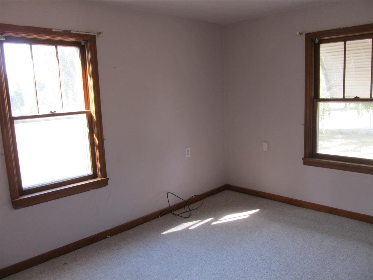 301 S Center - Photo 6
