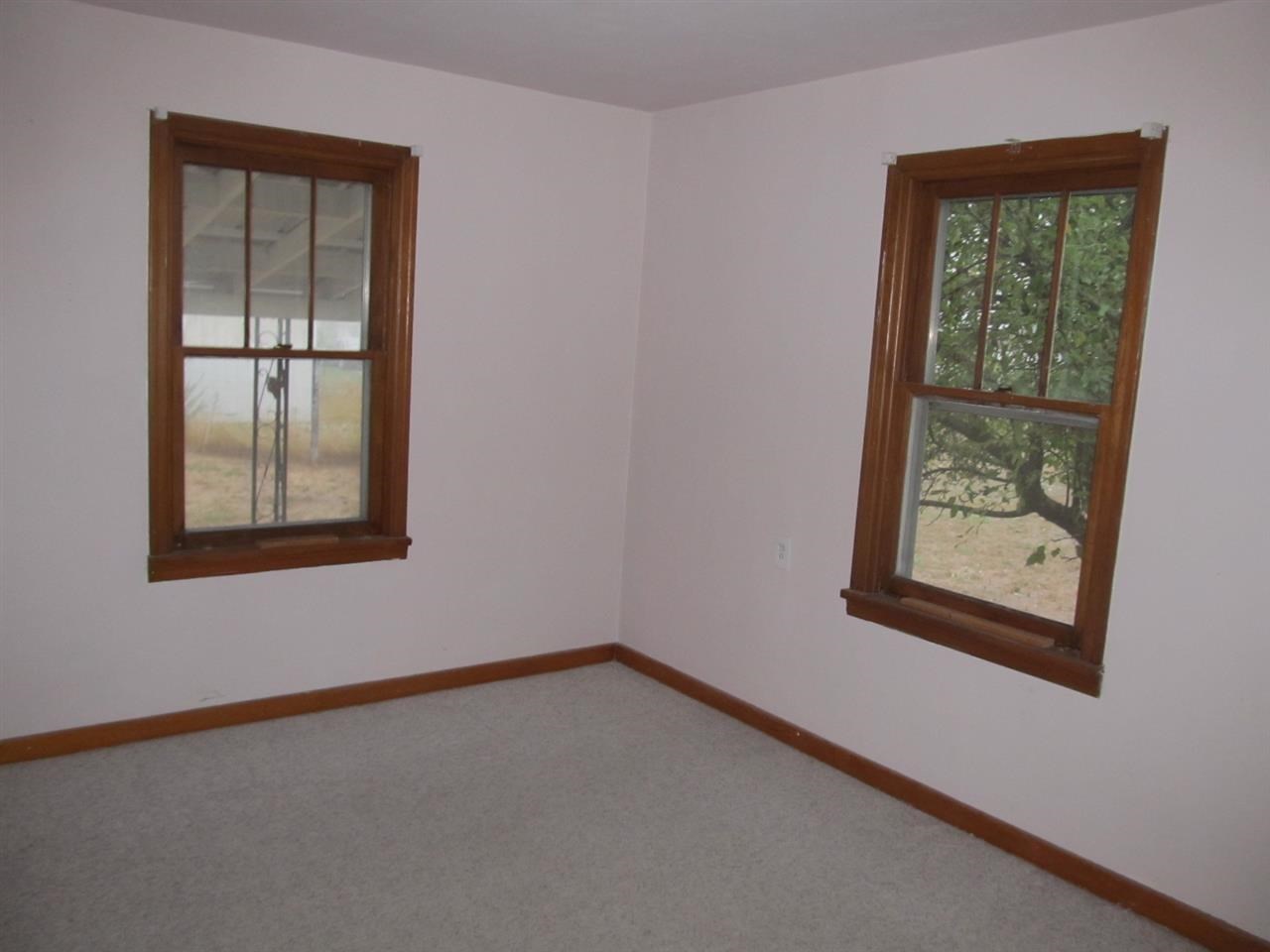 301 S Center - Photo 7
