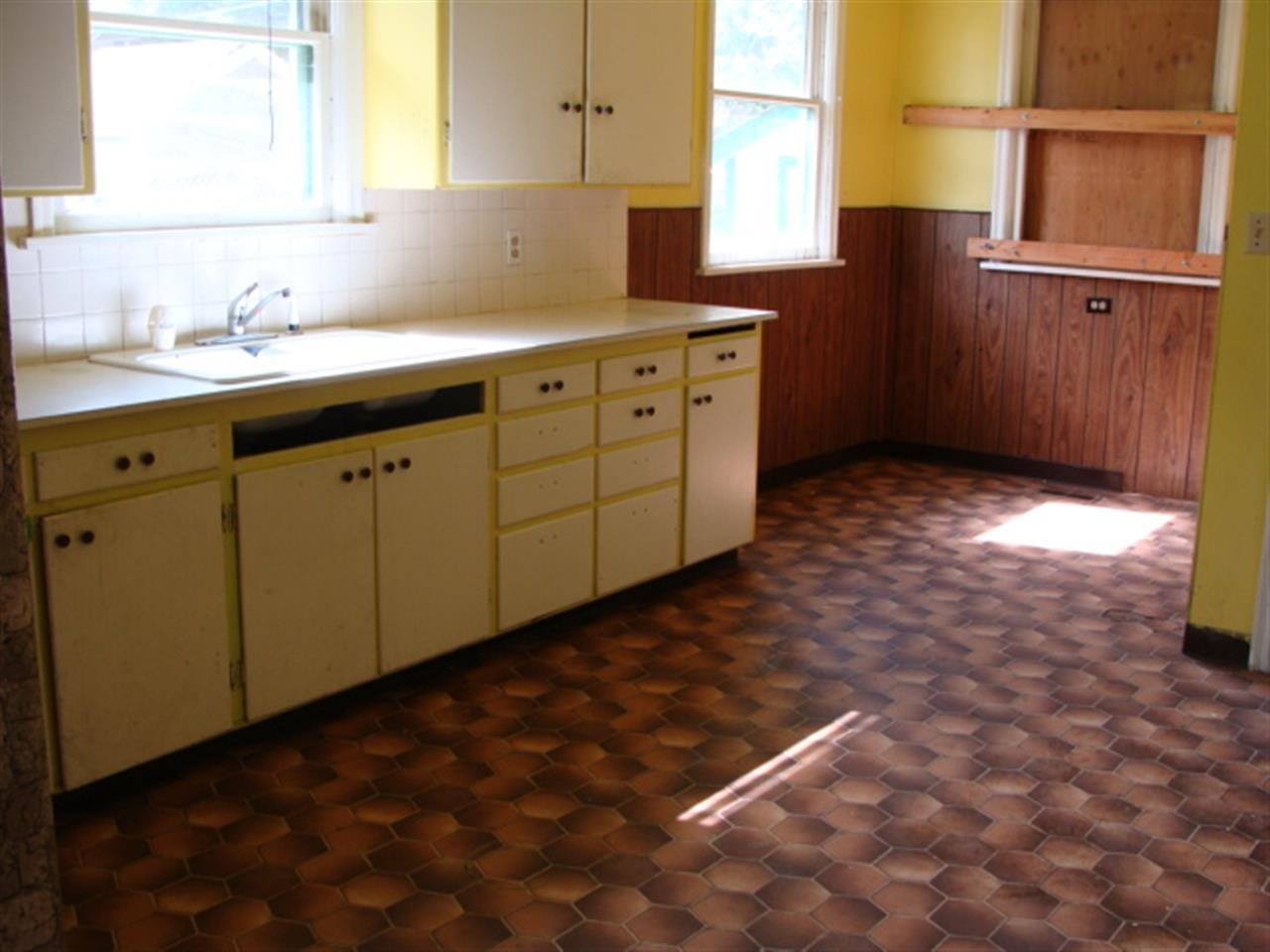 2607 N Napa St - Photo 4