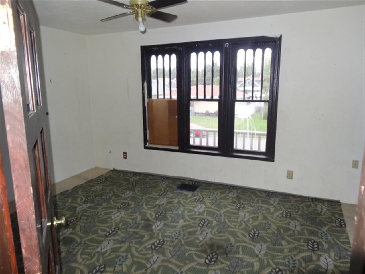 2020 E Courtland Ave - Photo 11
