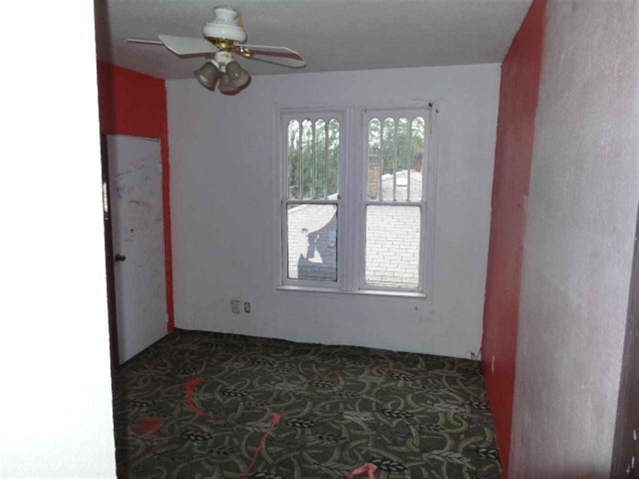 2020 E Courtland Ave - Photo 13