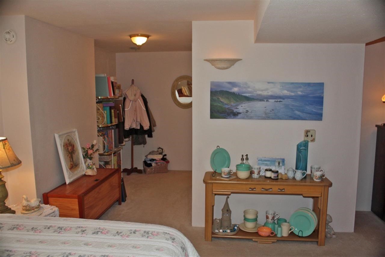 15705 E 11th Ave - Photo 14
