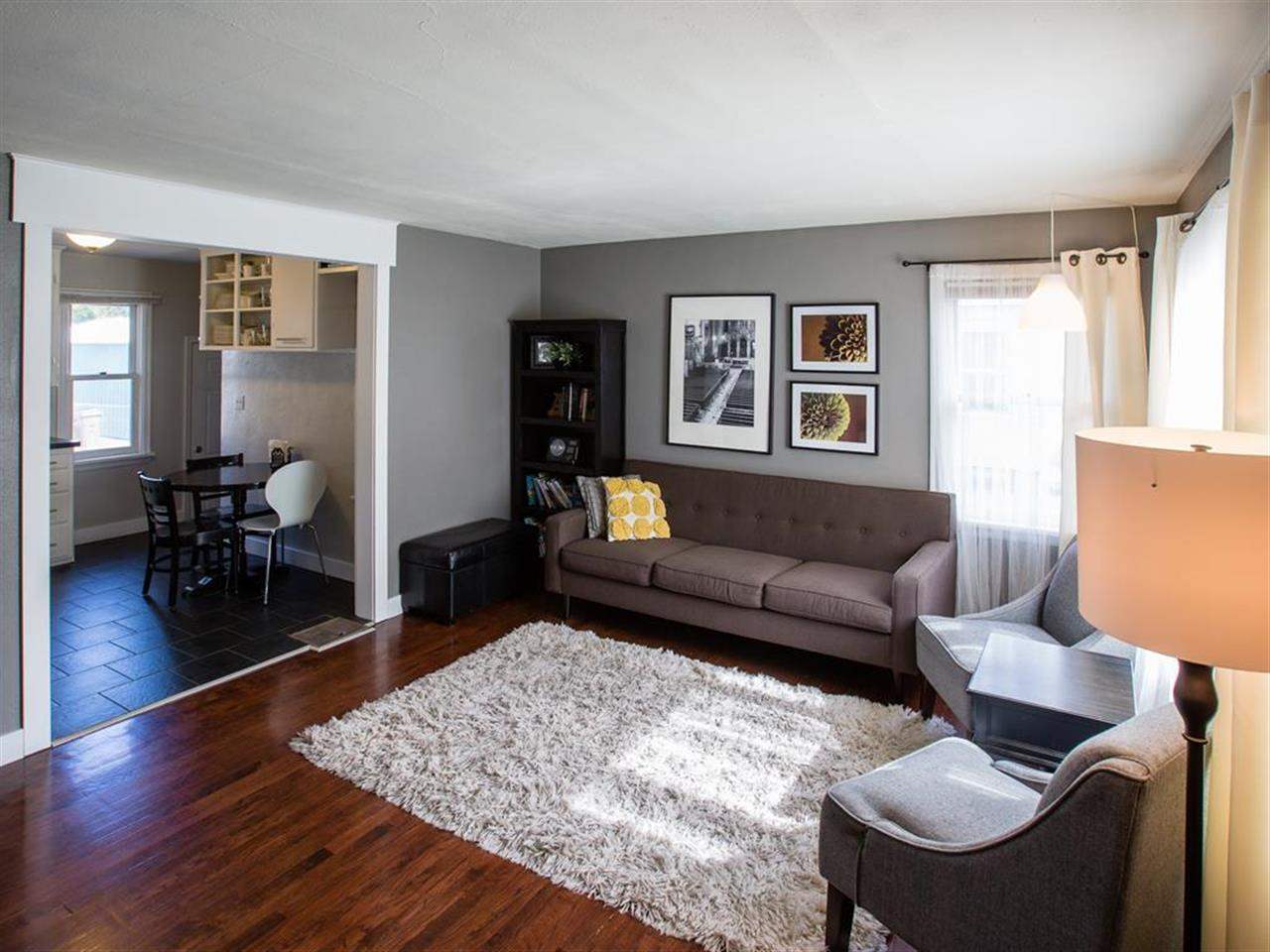 937 E 39th - Photo 4