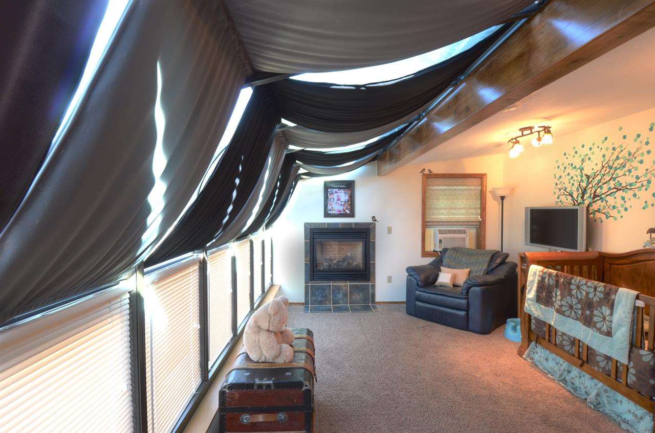 3909 N Adams - Photo 16