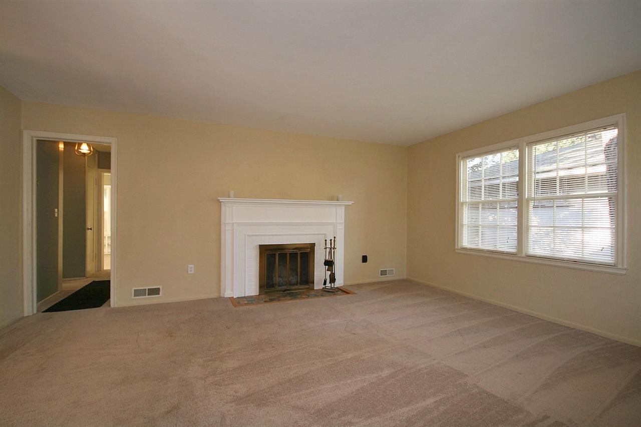 1118 E 28th - Photo 3