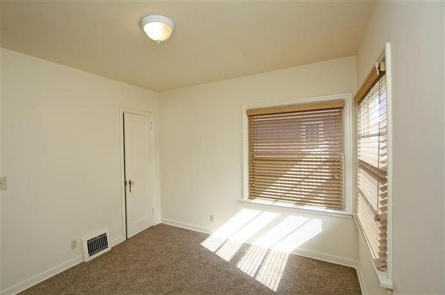 915 E 29th St - Photo 11