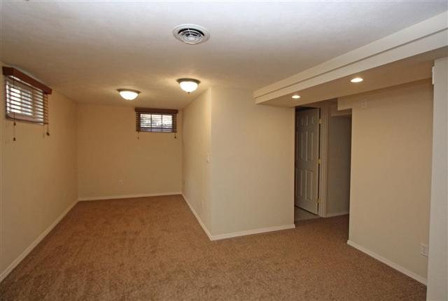 915 E 29th St - Photo 12
