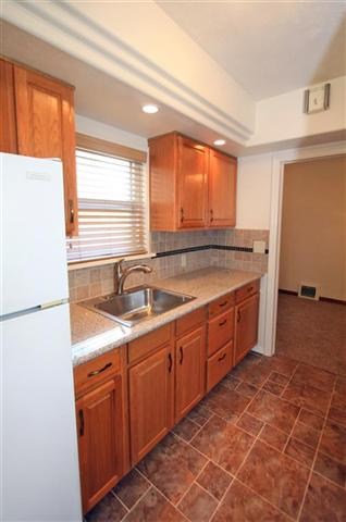 915 E 29th St - Photo 7