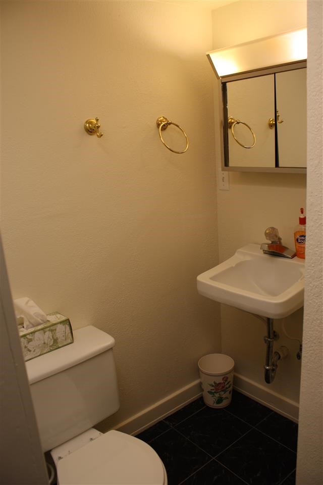 218 E Glass - Photo 13