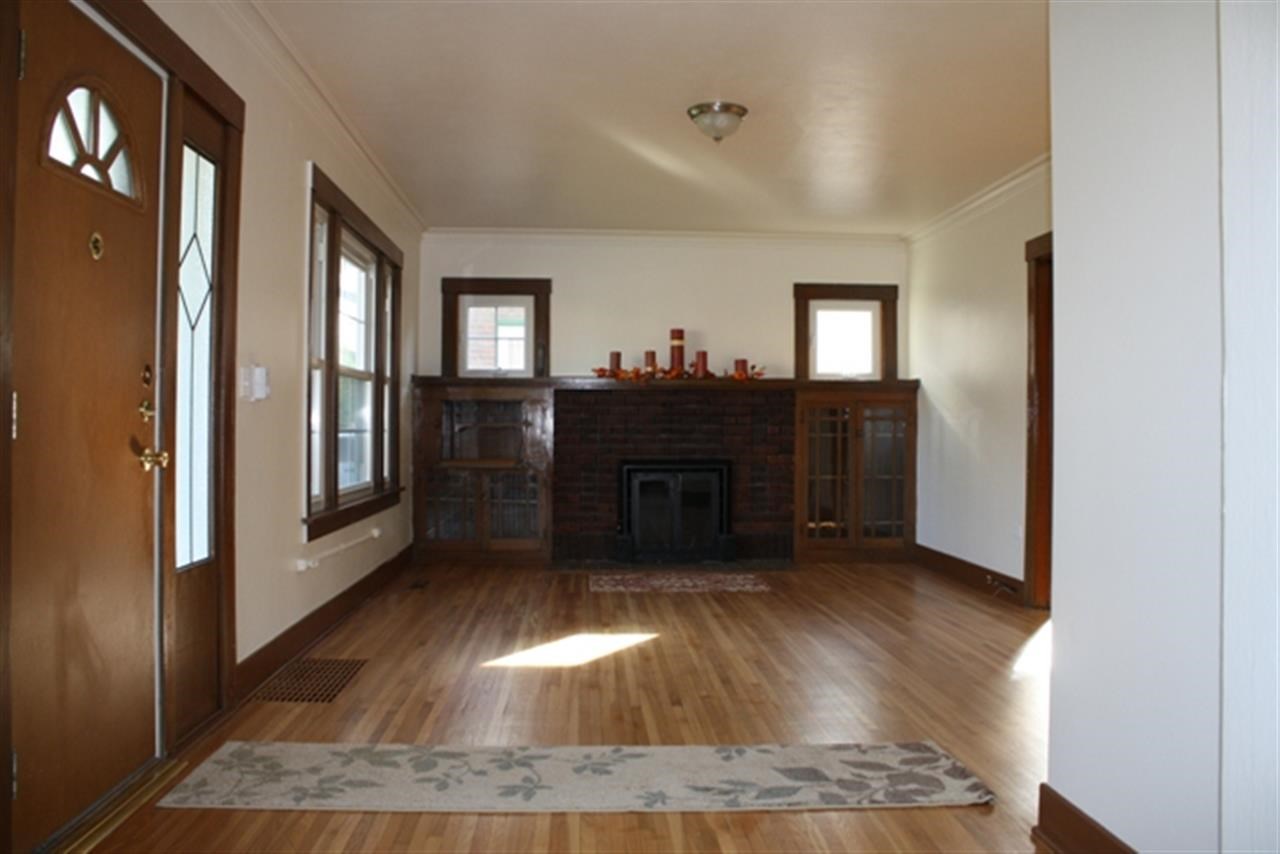 218 E Glass - Photo 3