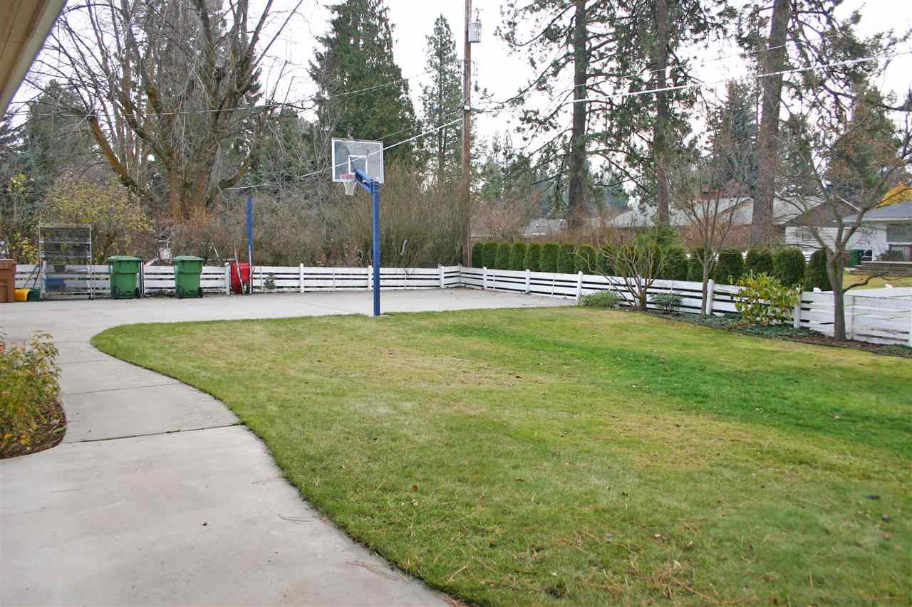 31 W 37th Ave - Photo 19