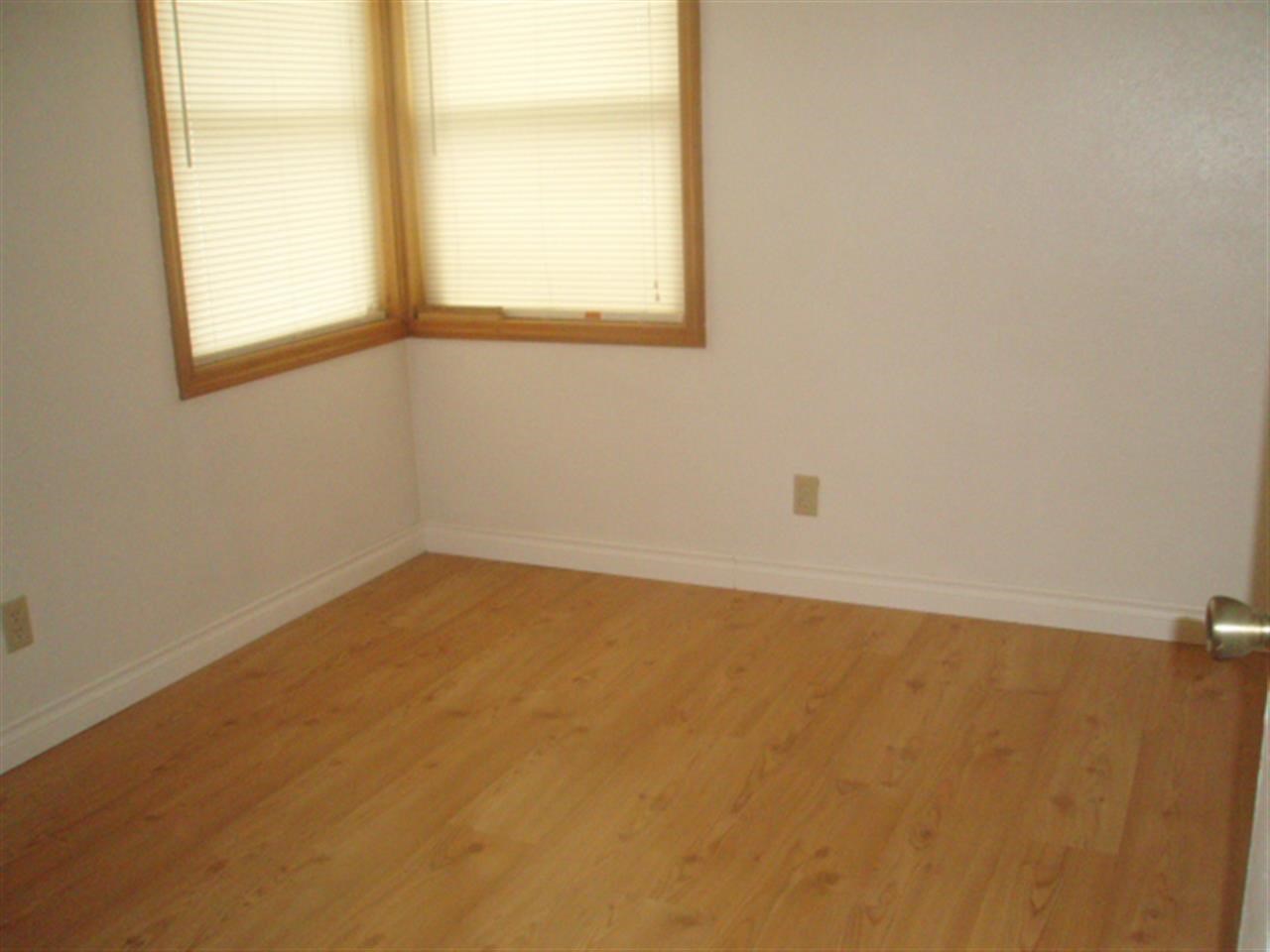 418 E Nordin - Photo 8