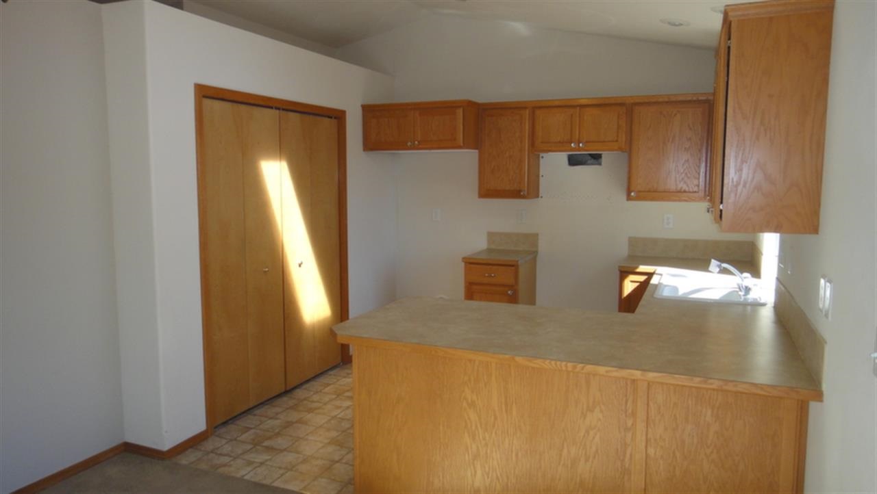 1409 W Summerhill Ct. - Photo 3