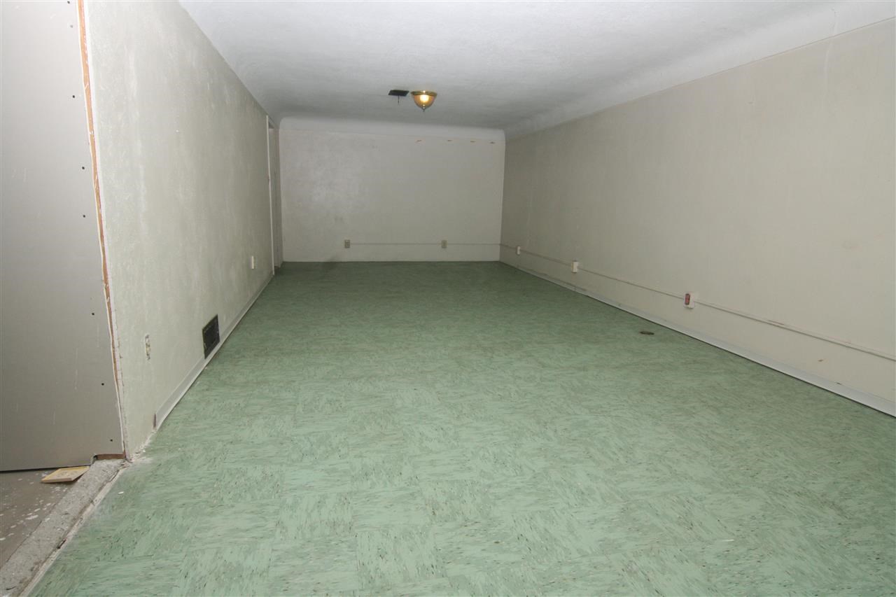 3306 E Hills Ct - Photo 11