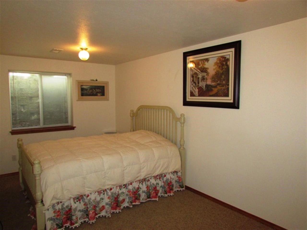 1413 S AVALON - Photo 16