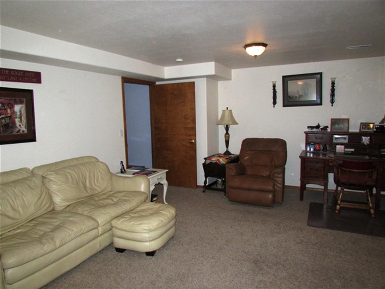 1413 S AVALON - Photo 18