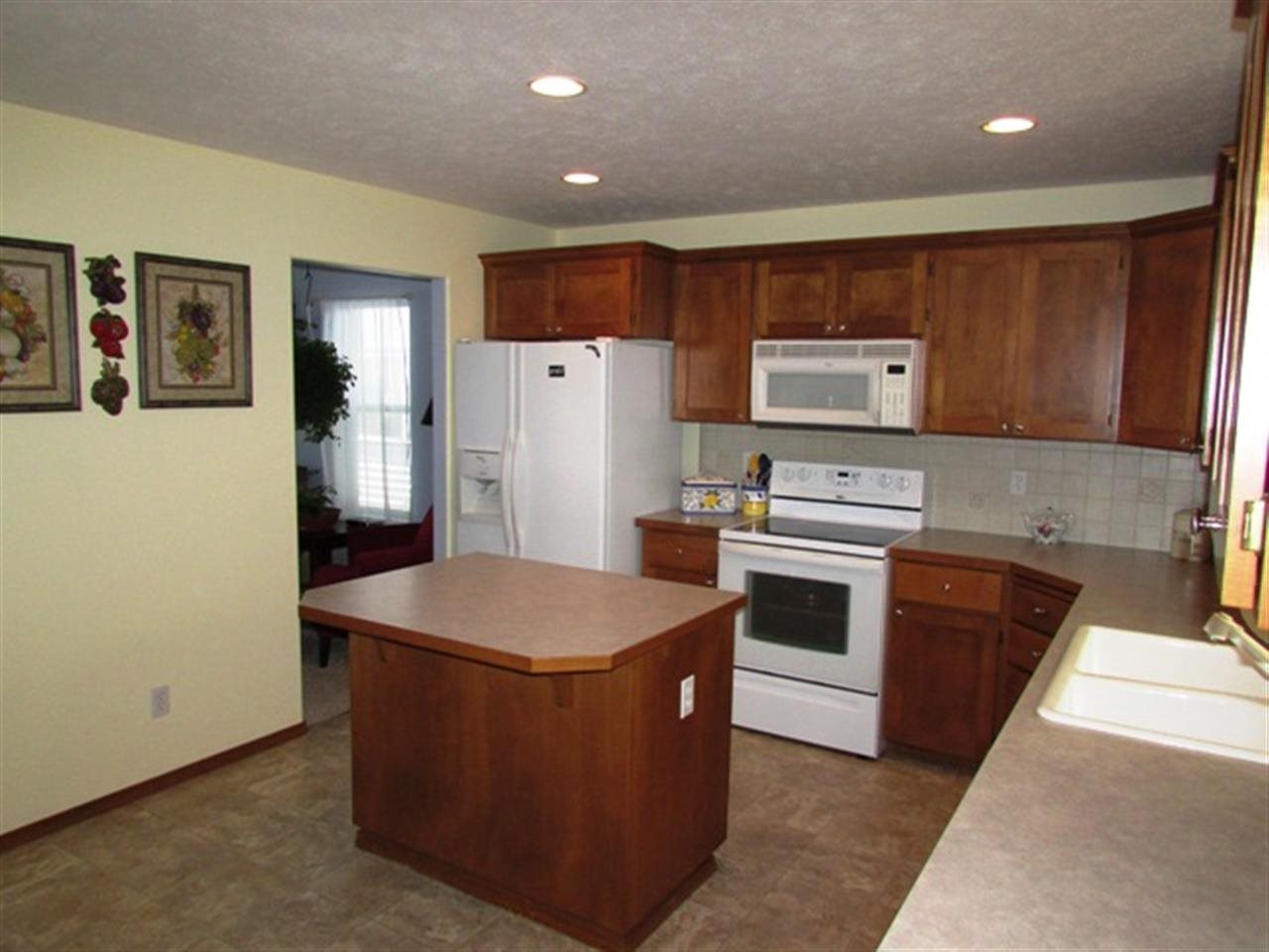 1413 S AVALON - Photo 9