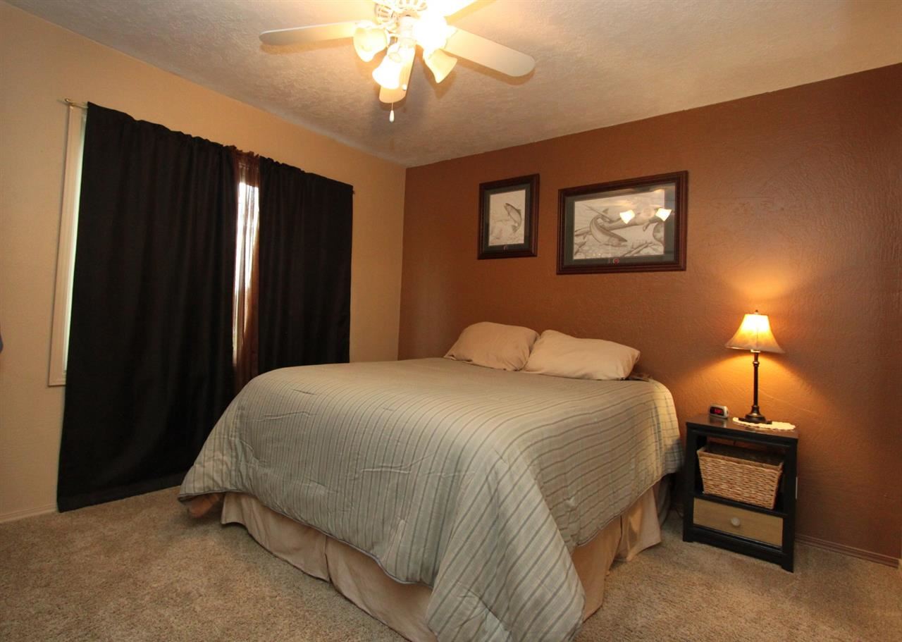 627 S Henry - Photo 9