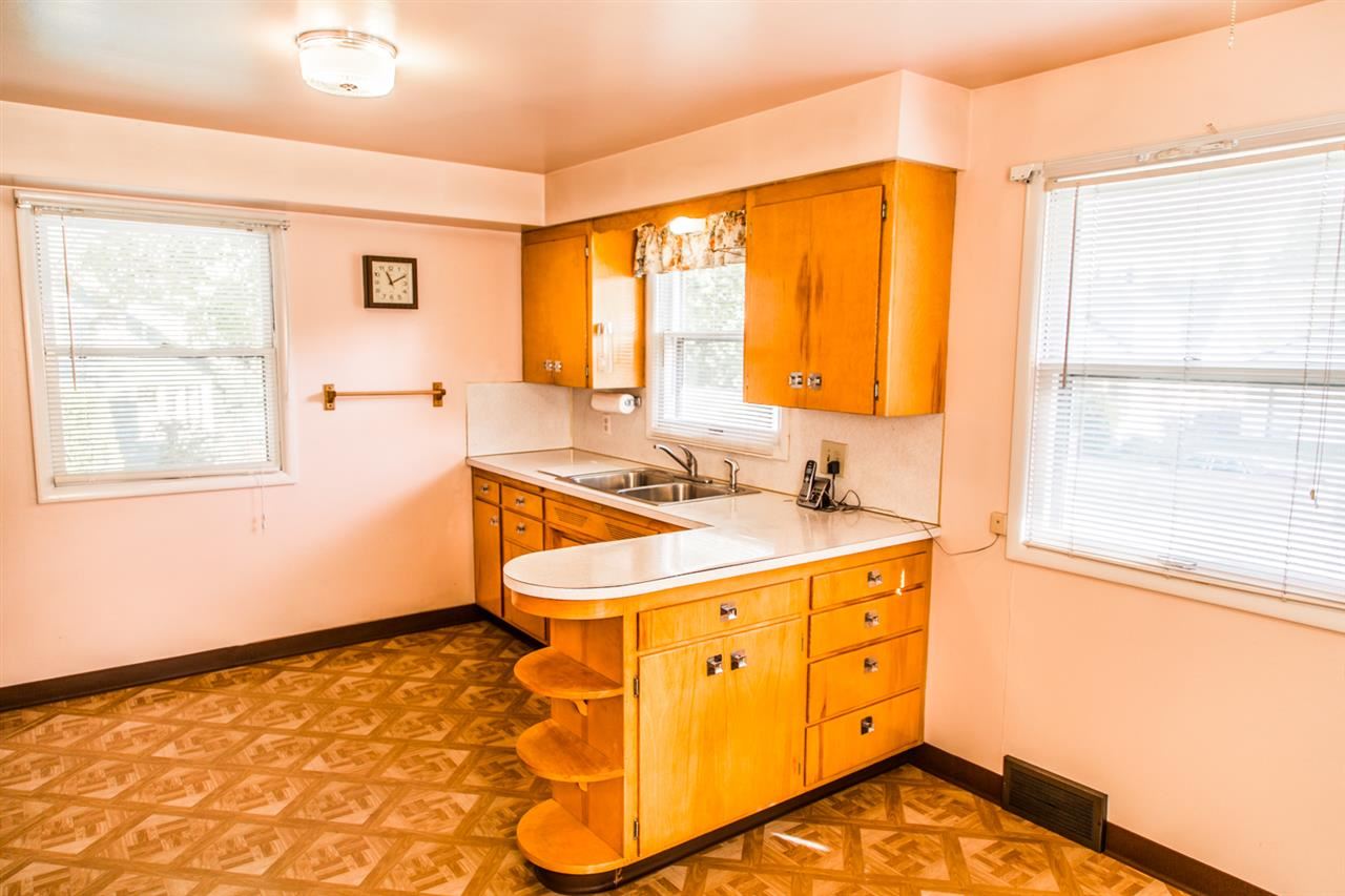 1022 S NAPA St - Photo 6