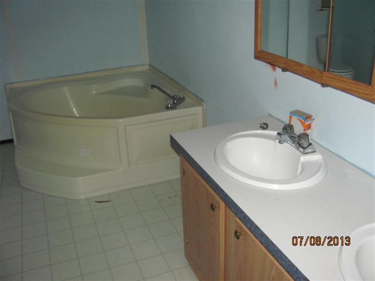 15005 E 13th Ave - Photo 5