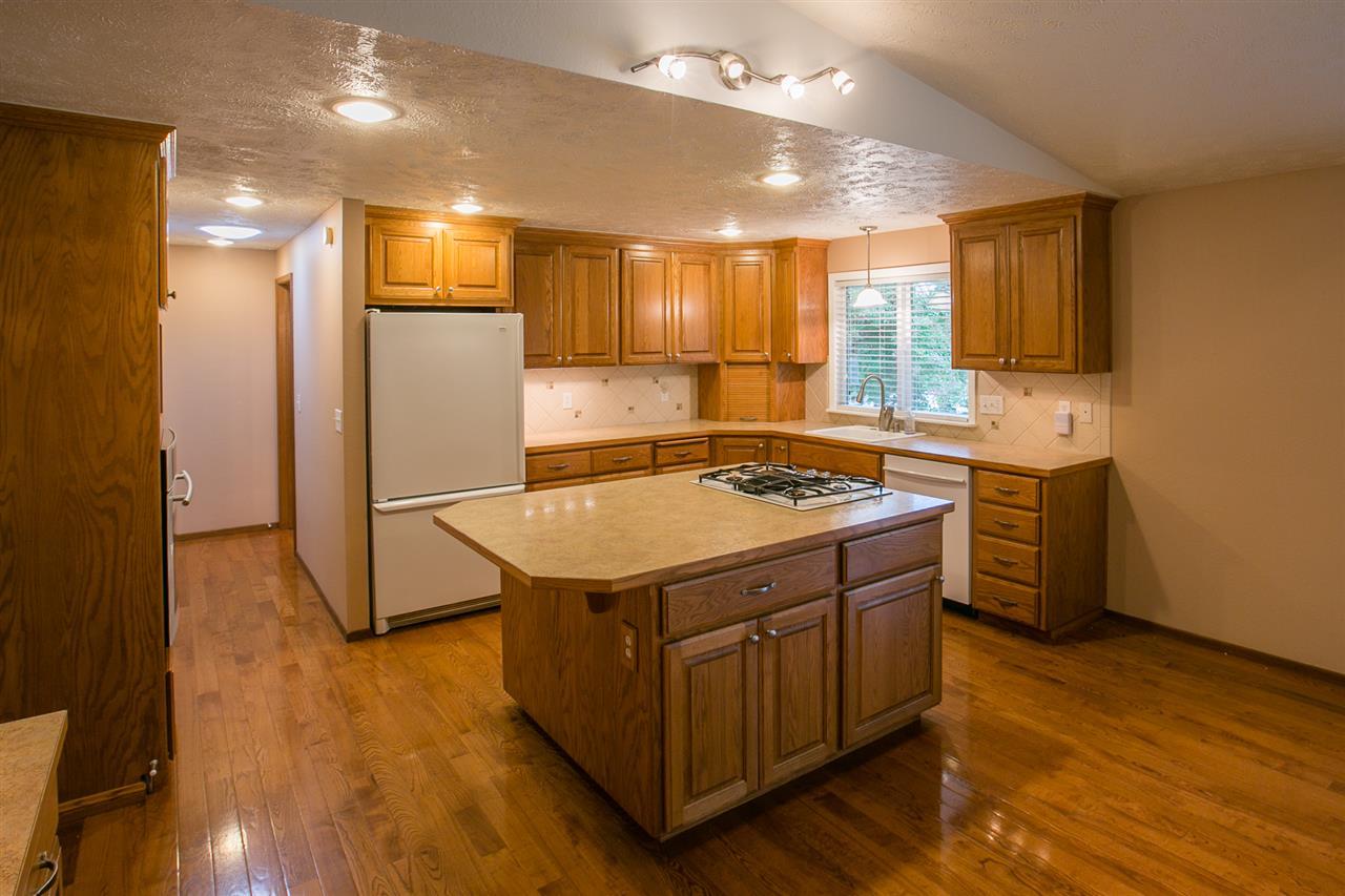 1918 E 65th Ave - Photo 9