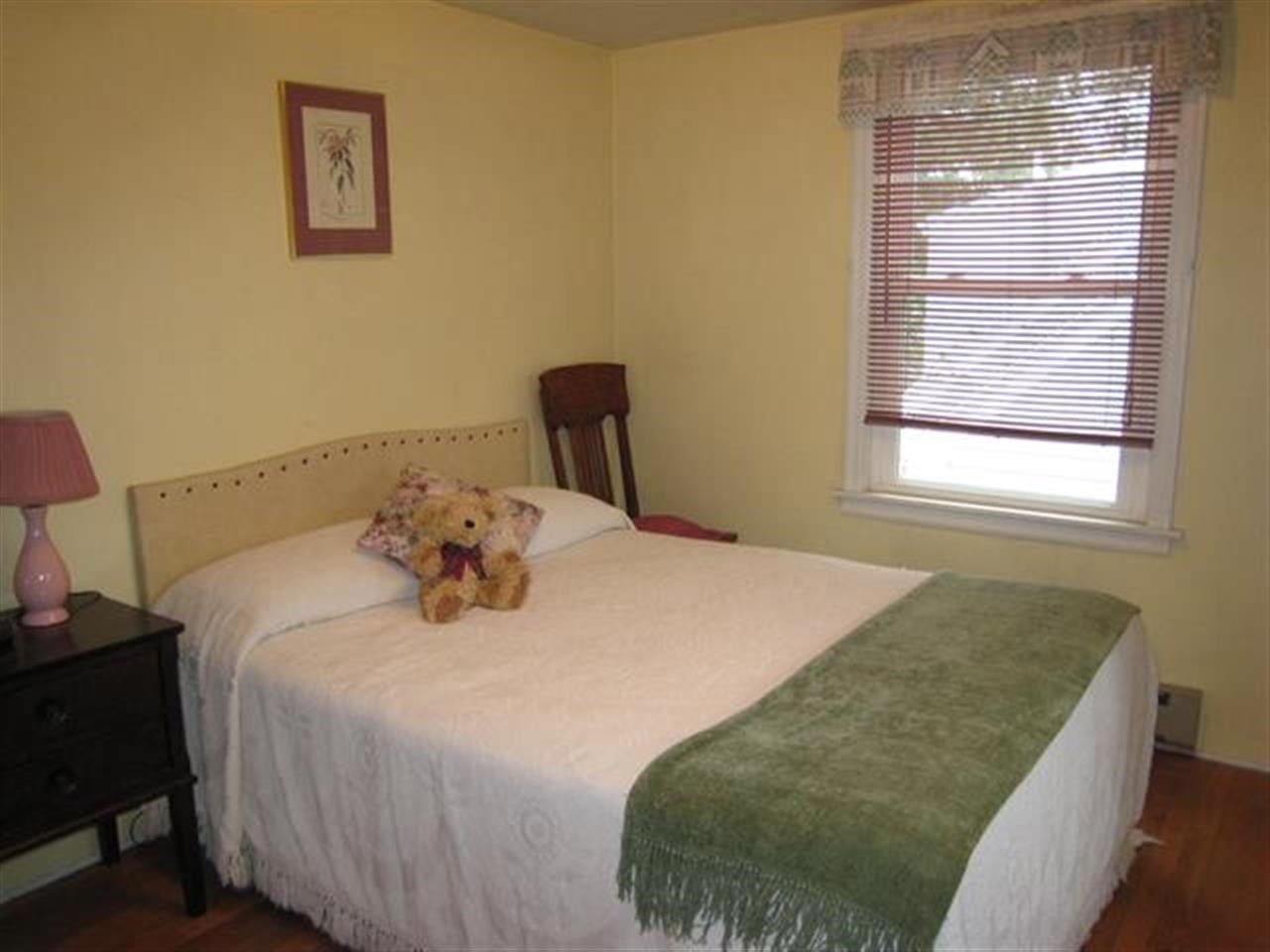 935 E Thurston Ave - Photo 12