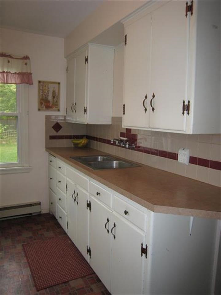 935 E Thurston Ave - Photo 8