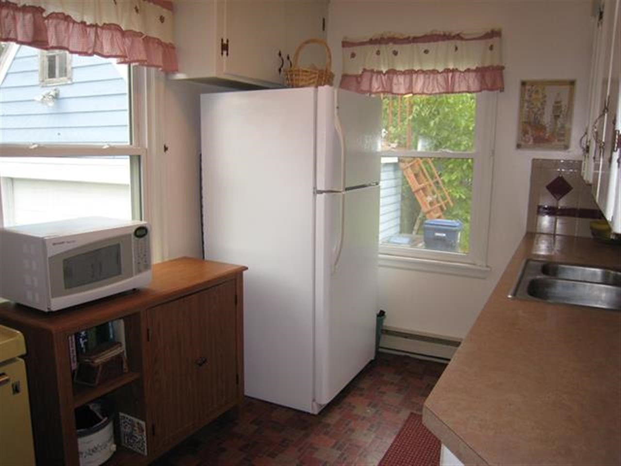 935 E Thurston Ave - Photo 9