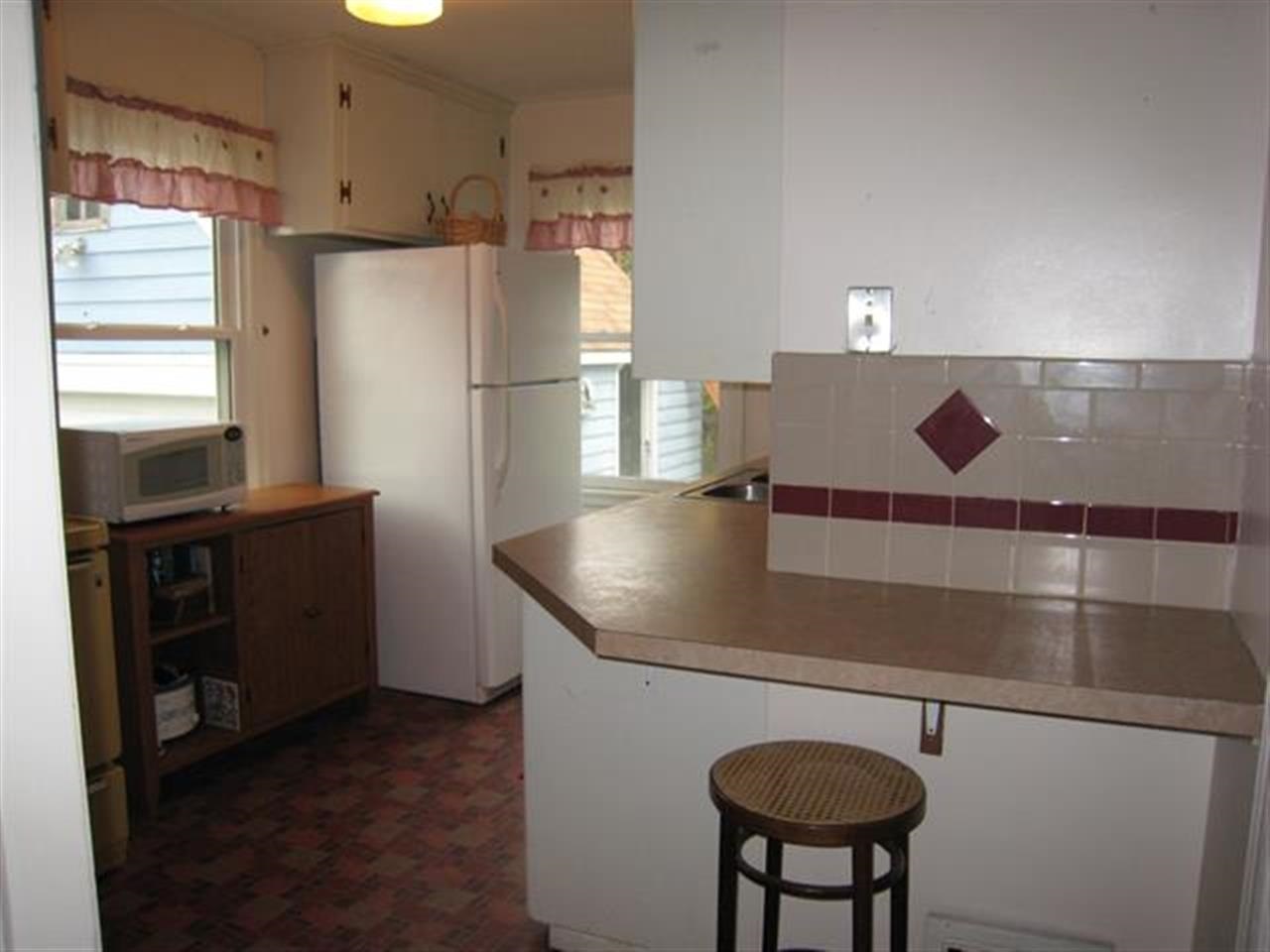 935 E Thurston Ave - Photo 10