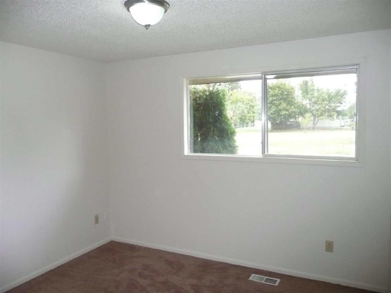 2034 E 63rd Ave - Photo 11