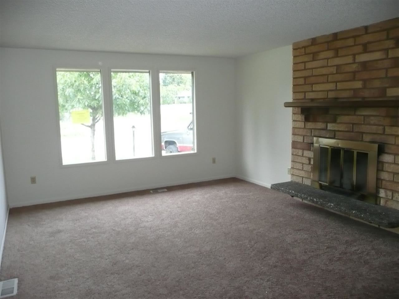 2034 E 63rd Ave - Photo 4